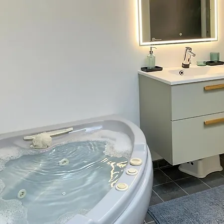 Holiday home Front In With Wifi *